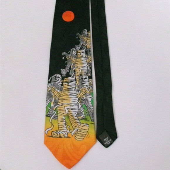 Vintage Hallmark Halloween Men's Tie Mummies NovelTies Spooky Necktie - Picture 3 of 6